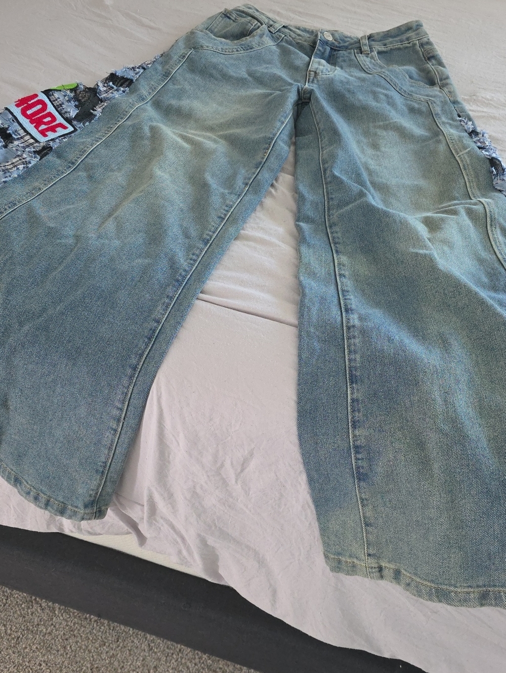AKIRA Light Blue Wide-Leg Flare Jeans